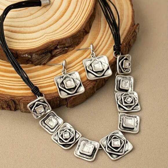 Necklace & Earrings Set Chunky Boho Geometric Choker Bold Statement Glam Trendy - Picture 1 of 6